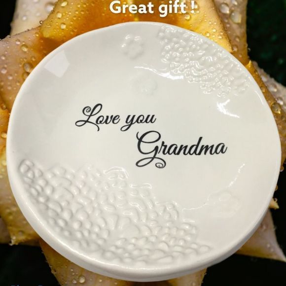 Pavilion Company Ivory LOVE YOU GRANDMA LETTERED Ceramic Keepsake 5” Dish NEW - Picture 1 of 7